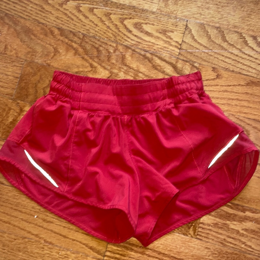 lululemon red hotty hot